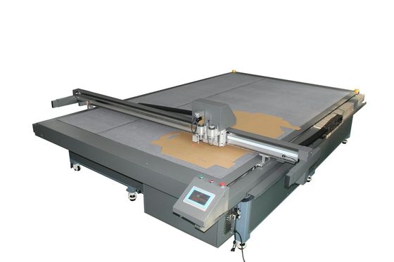 دستگاه برش نمونه جعبه بزرگ برای جعبه کارتن، جعبه راه راه، جعبه مقوایی با چاقوی نوسانی و چرخ چین